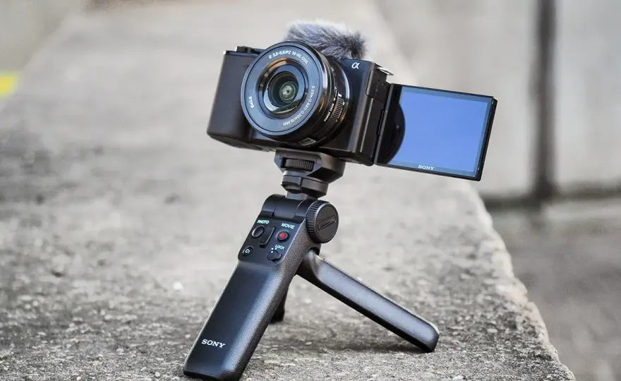 Sony ZV-E10 - czy to nadal dobry aparat do vlogowania?