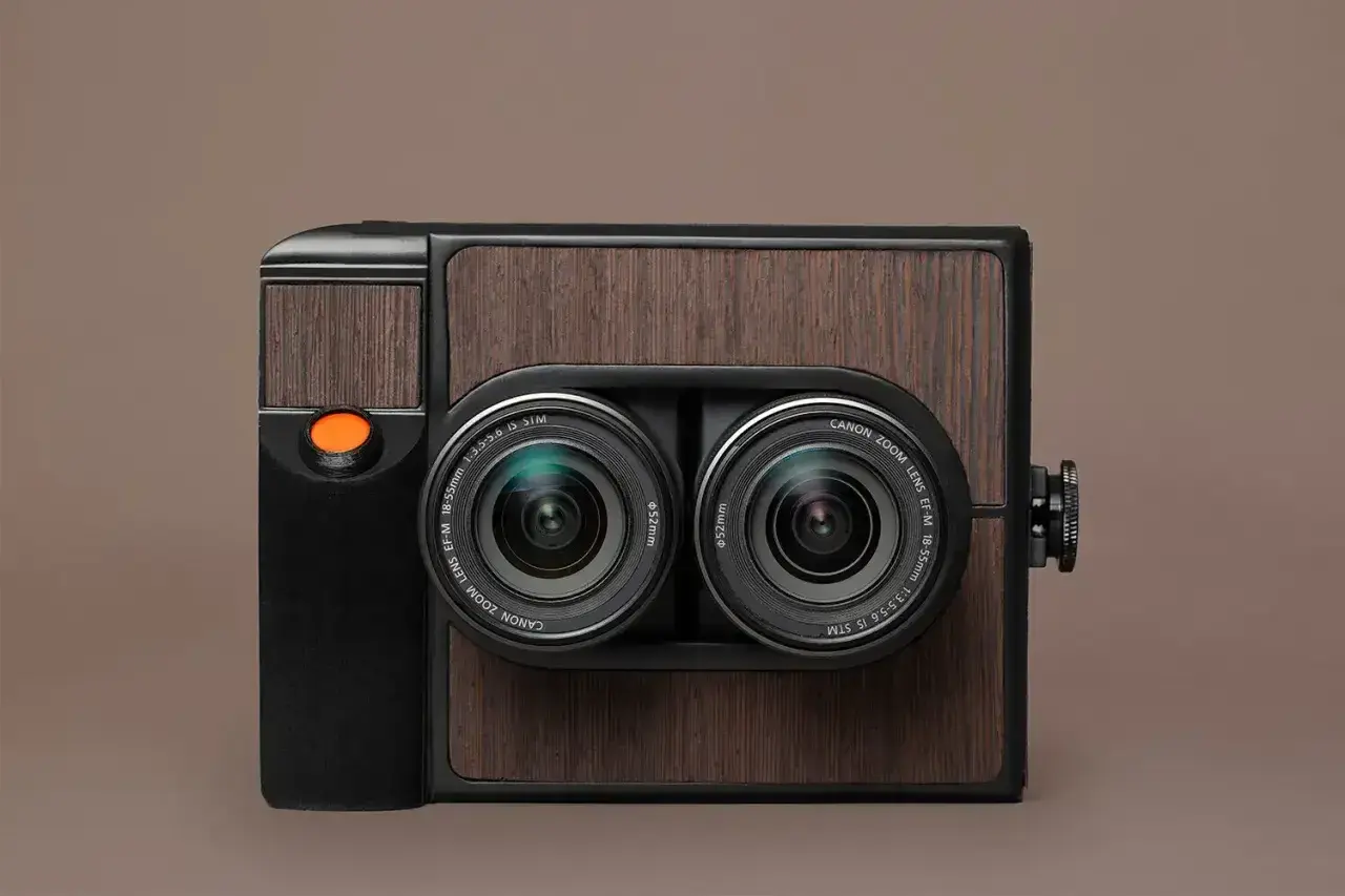 Retro aparat do tworzenia **fotografii 3d** z dwoma obiektywami Canon.